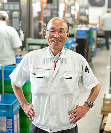 代表取締役社長 河野 英一